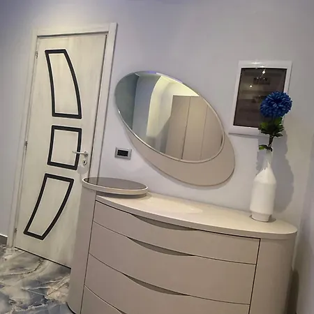 Naomi Luxury 3 * Catânia